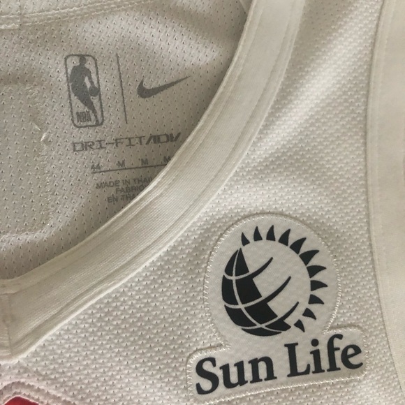 Official Scottie Barnes Raptors jersey - Picture 3 of 13